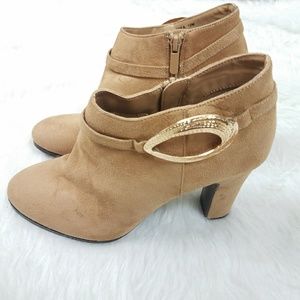 Impo ankle boots womens size 10 M booties tan shoe